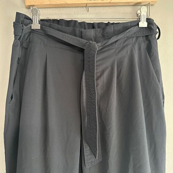 Athleta Skyline Pant Il Paperbag Waist Jogger Lightweight Black Size 10 - Picture 4 of 9